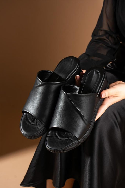 Black Wedge Heeled Women's Slippers